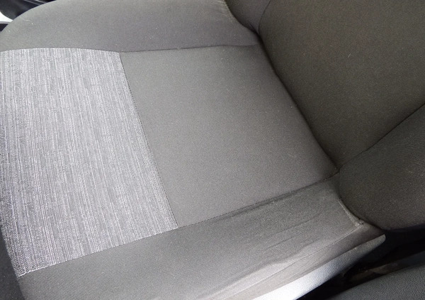 Dacia Duster cena 19900 przebieg: 216000, rok produkcji 2010 z Gostynin małe 46